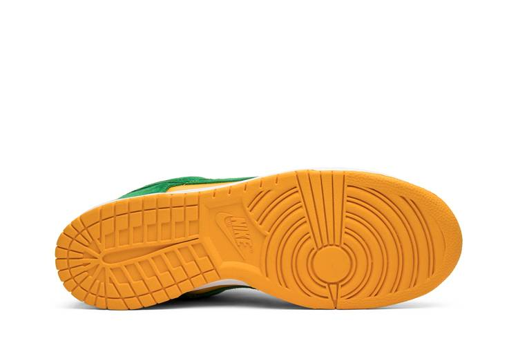 SB Dunk Low Bucks