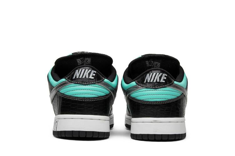 SB Dunk Low Diamond Supply Co.