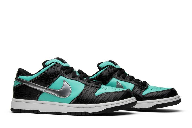 SB Dunk Low Diamond Supply Co.