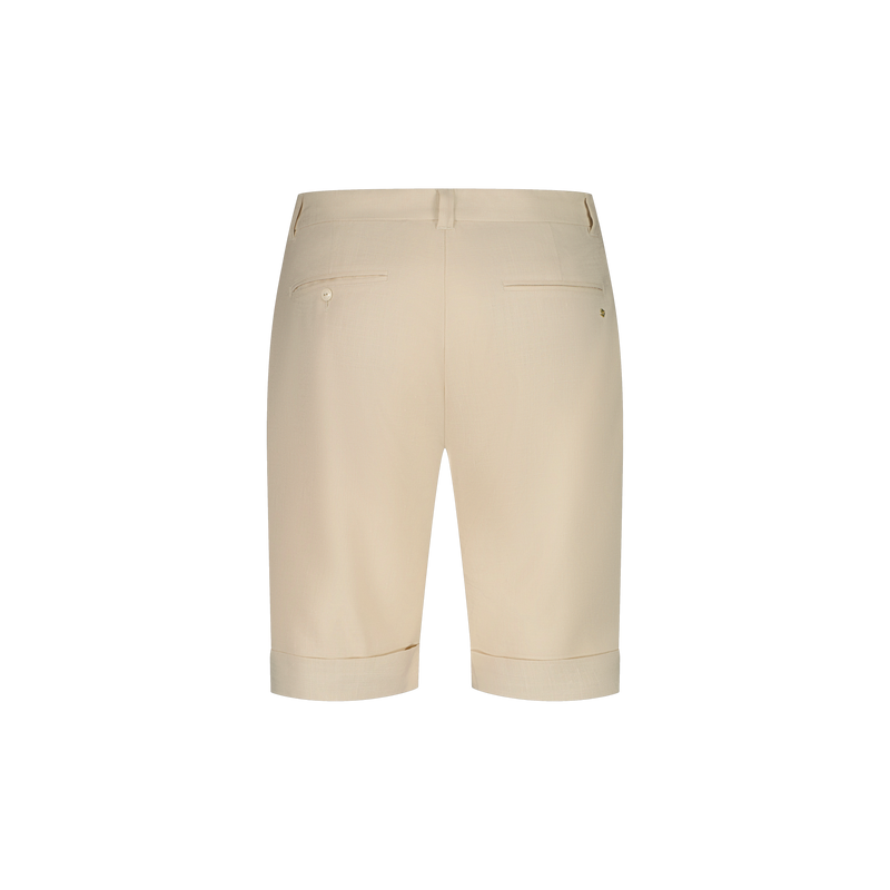 Short droit à revers avec plis à la taille