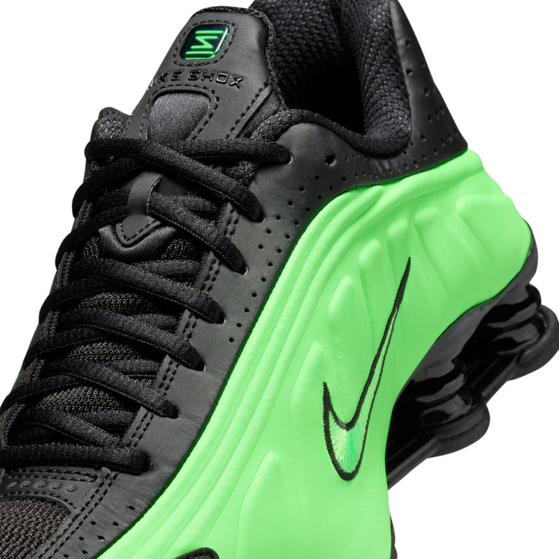 Shox R4 - Women's