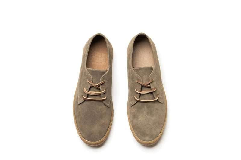 SeaVees Sun-Tans Buck shoes in light tan suede with leather laces and vulcanized rubber soles, top view.