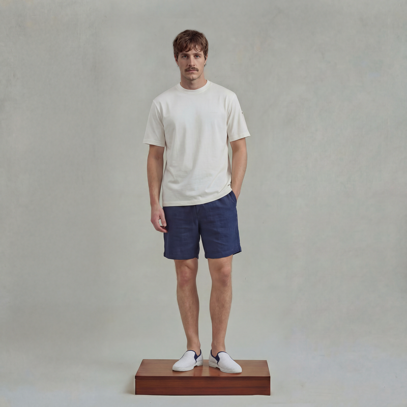 T-shirt avec poche sur la manche et broderie sur la poitrine