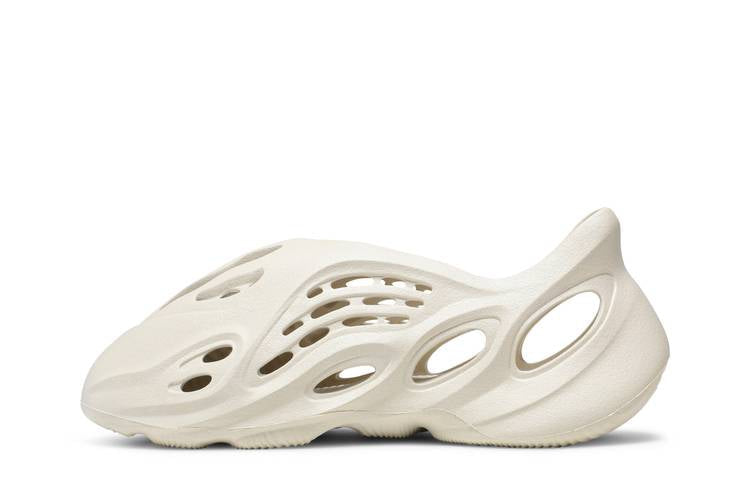 Yeezy Foam RNNR Ararat