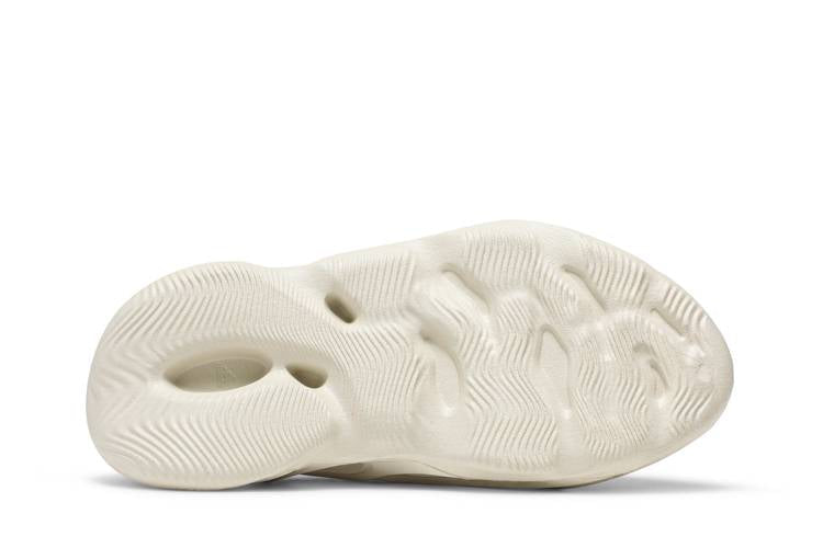 Yeezy Foam RNNR Ararat